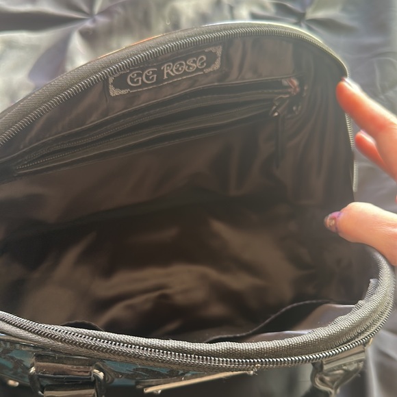 Beautiful Statement Bag - Picture 3 of 4